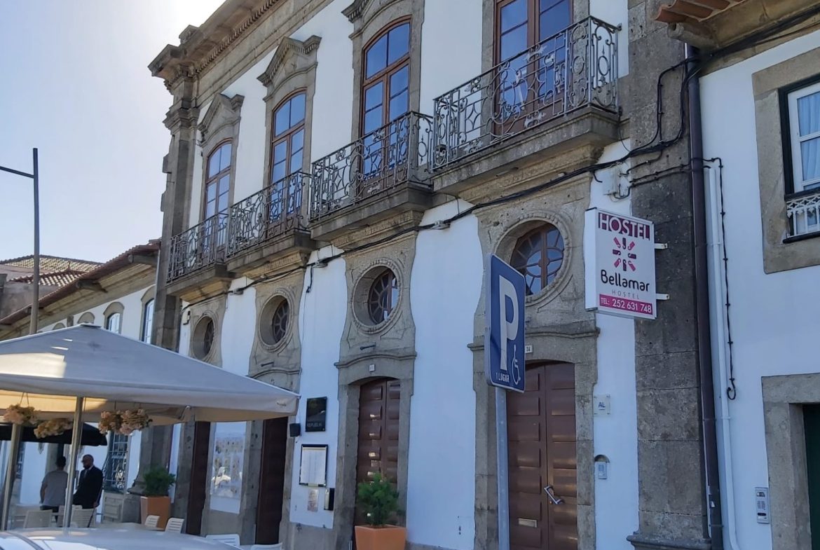 Prédio urbano e terreno para construção em Vila do Conde