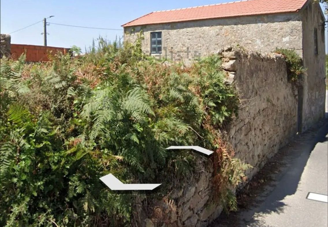 Moradia para reconstrução em Azurara